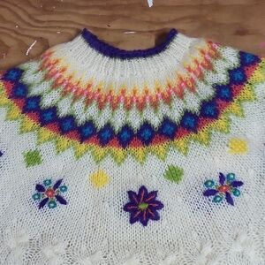 Vintage handknit sweater Large EUC  angora blend